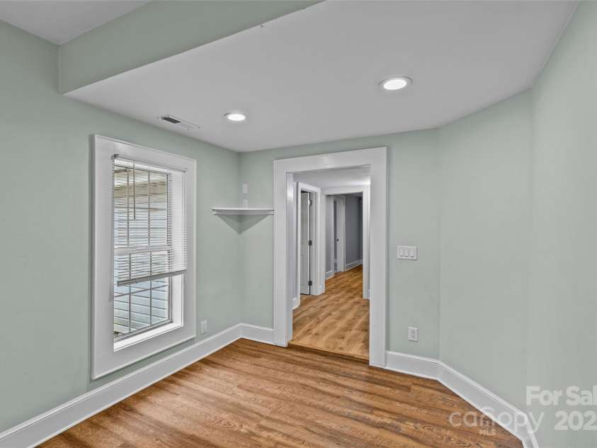 3824 Matthews Mint Hill Road, Matthews, NC 28105.  MLS# CAR4308589, YatesRealty ID 1317. 