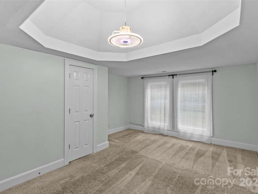 3824 Matthews Mint Hill Road, Matthews, NC 28105.  MLS# CAR4308589, YatesRealty ID 1317. 