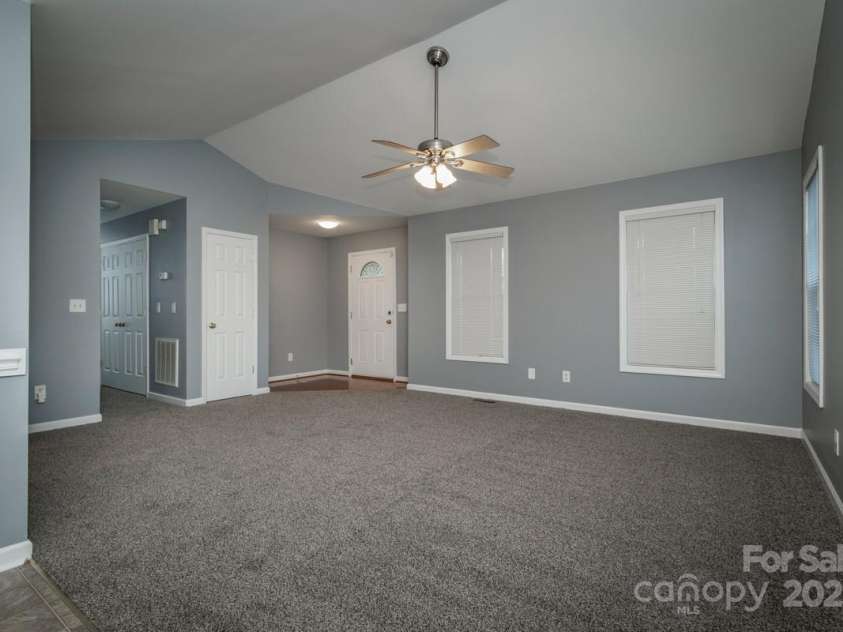 580 Earley Street, Kannapolis, NC 28083.  MLS# CAR4224146, YatesRealty ID 1317. 