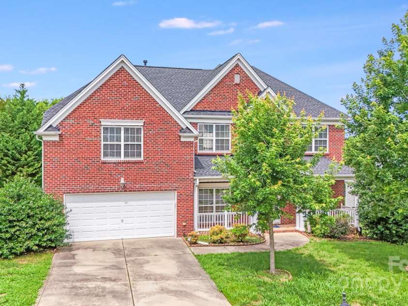6227 Castlecove Road, Charlotte, NC 28278.  MLS# CAR4255965, YatesRealty ID 13170. 