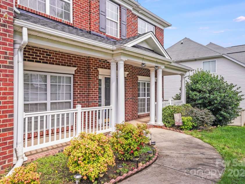 6227 Castlecove Road, Charlotte, NC 28278.  MLS# CAR4255965, YatesRealty ID 13170. 