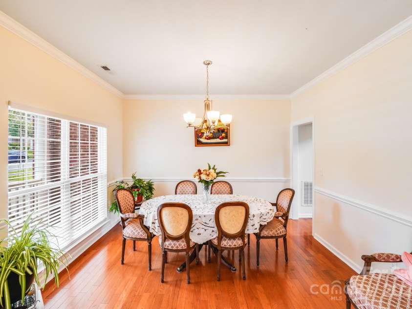 6227 Castlecove Road, Charlotte, NC 28278.  MLS# CAR4255965, YatesRealty ID 13170. 