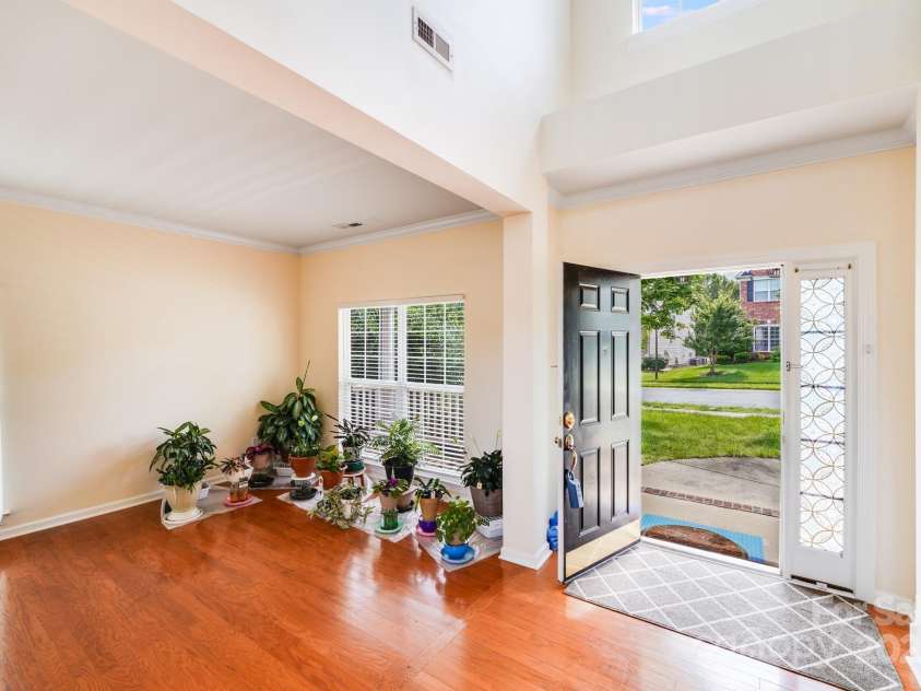 6227 Castlecove Road, Charlotte, NC 28278.  MLS# CAR4255965, YatesRealty ID 13170. 