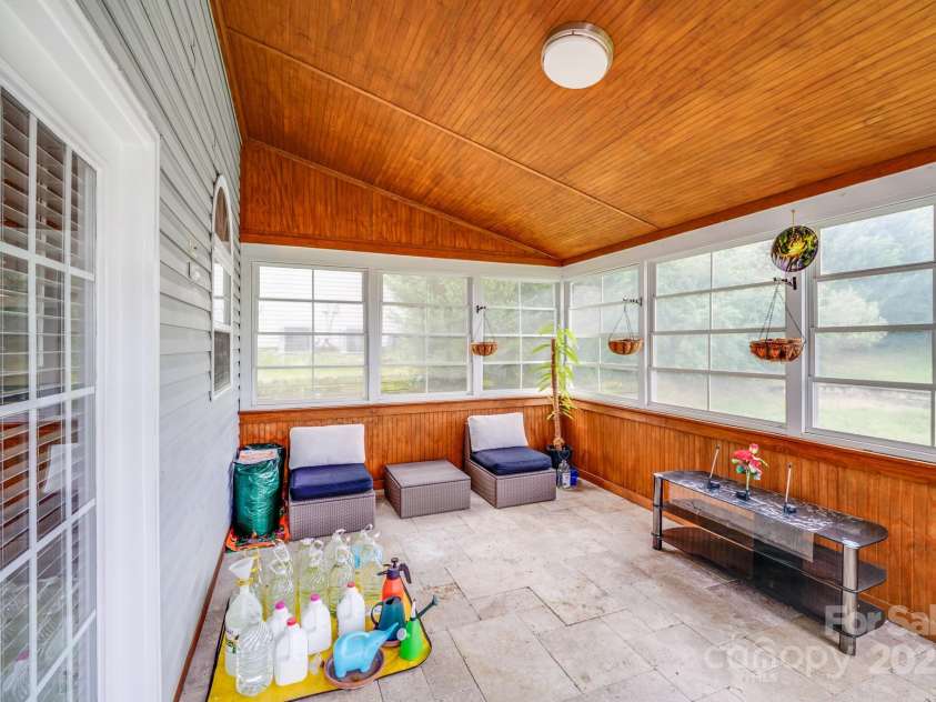 6227 Castlecove Road, Charlotte, NC 28278.  MLS# CAR4255965, YatesRealty ID 13170. 