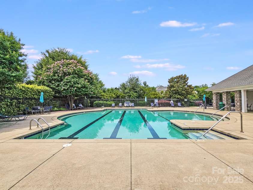 6227 Castlecove Road, Charlotte, NC 28278.  MLS# CAR4255965, YatesRealty ID 13170. 