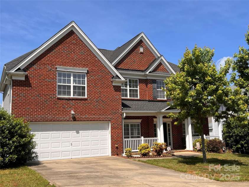 6227 Castlecove Road, Charlotte, NC 28278.  MLS# CAR4333354, YatesRealty ID 13170. 