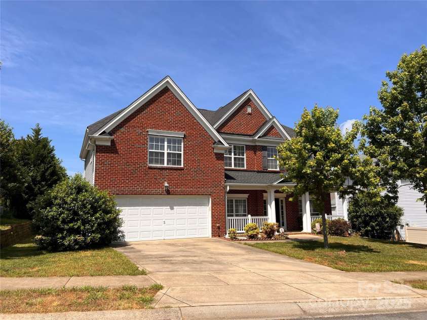 6227 Castlecove Road, Charlotte, NC 28278.  MLS# CAR4333354, YatesRealty ID 13170. 