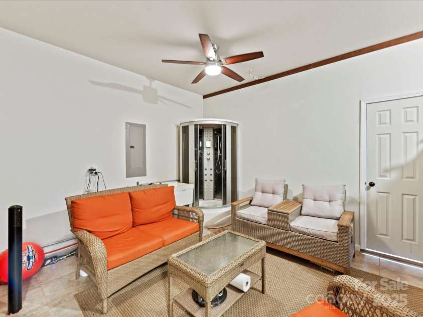 9890 Travertine Trail, Davidson, NC 28036.  MLS# CAR4302344, YatesRealty ID 13170. 