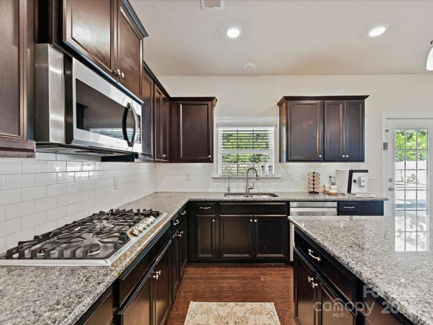 9890 Travertine Trail, Davidson, NC 28036.  MLS# CAR4302344, YatesRealty ID 13170. 