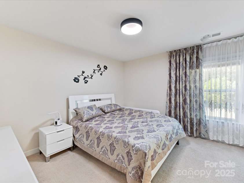 9890 Travertine Trail, Davidson, NC 28036.  MLS# CAR4302344, YatesRealty ID 13170. 