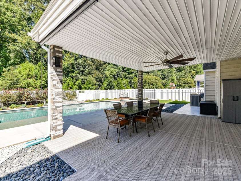9890 Travertine Trail, Davidson, NC 28036.  MLS# CAR4302344, YatesRealty ID 13170. 