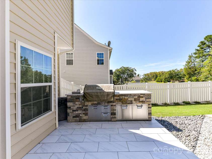 9890 Travertine Trail, Davidson, NC 28036.  MLS# CAR4302344, YatesRealty ID 13170. 