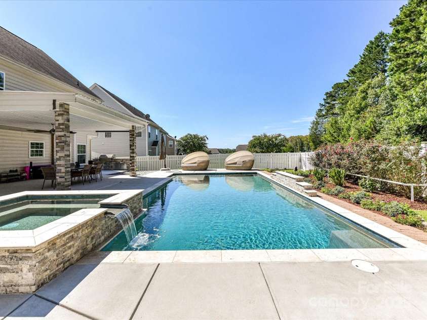 9890 Travertine Trail, Davidson, NC 28036.  MLS# CAR4302344, YatesRealty ID 13170. 