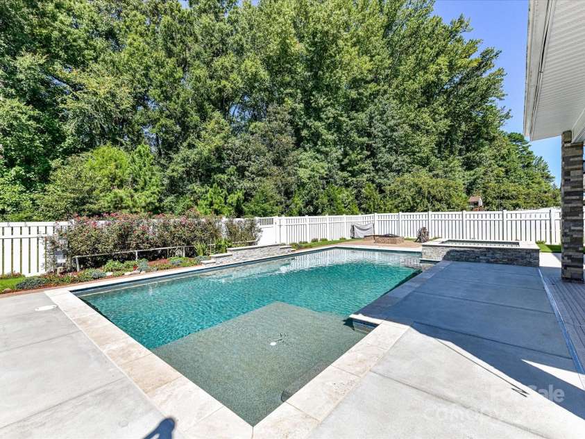 9890 Travertine Trail, Davidson, NC 28036.  MLS# CAR4302344, YatesRealty ID 13170. 