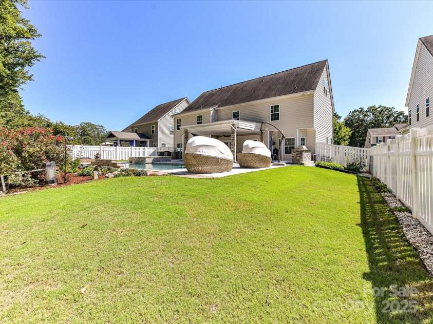 9890 Travertine Trail, Davidson, NC 28036.  MLS# CAR4302344, YatesRealty ID 13170. 