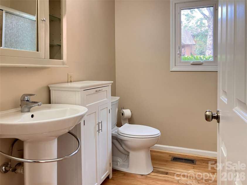 25 Village Drive, Asheville, NC 28803.  MLS# CAR4403144, YatesRealty ID 13171. 