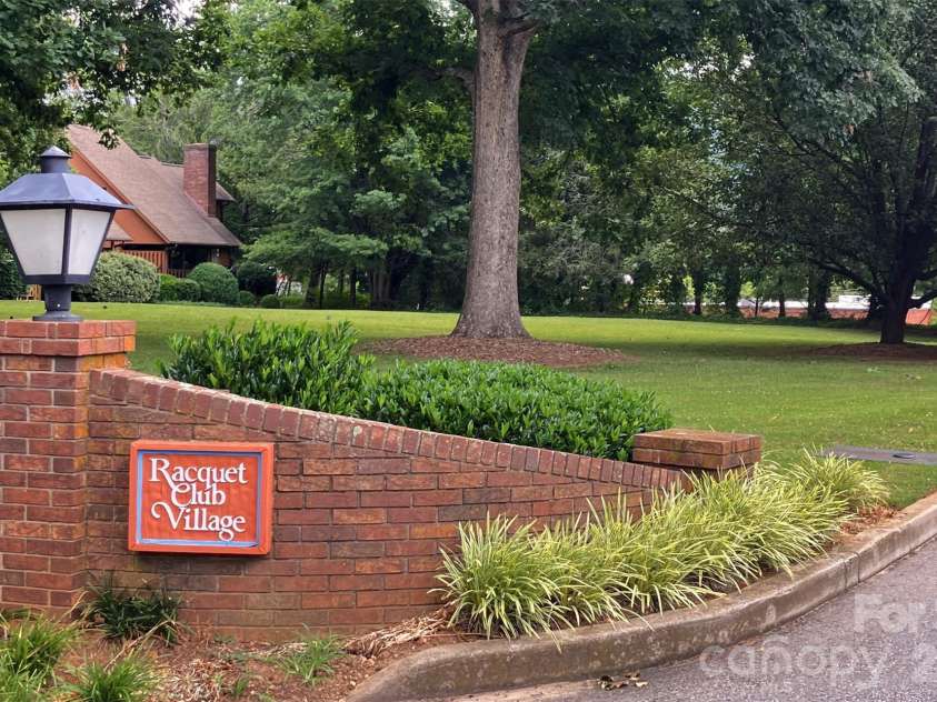 25 Village Drive, Asheville, NC 28803.  MLS# CAR4403144, YatesRealty ID 13171. 