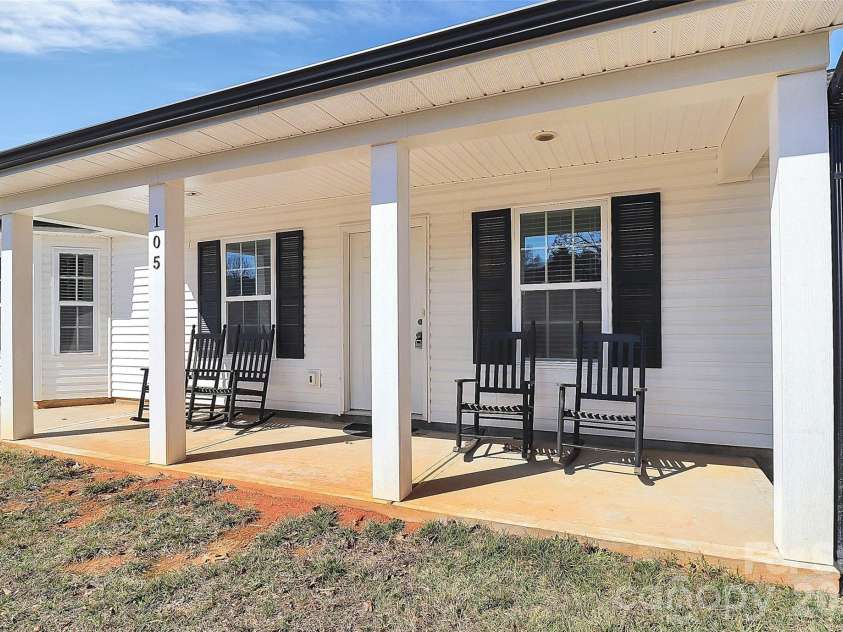 105 Ace Avenue, Dallas, NC 28034.  MLS# CAR4346384, YatesRealty ID 13172. 