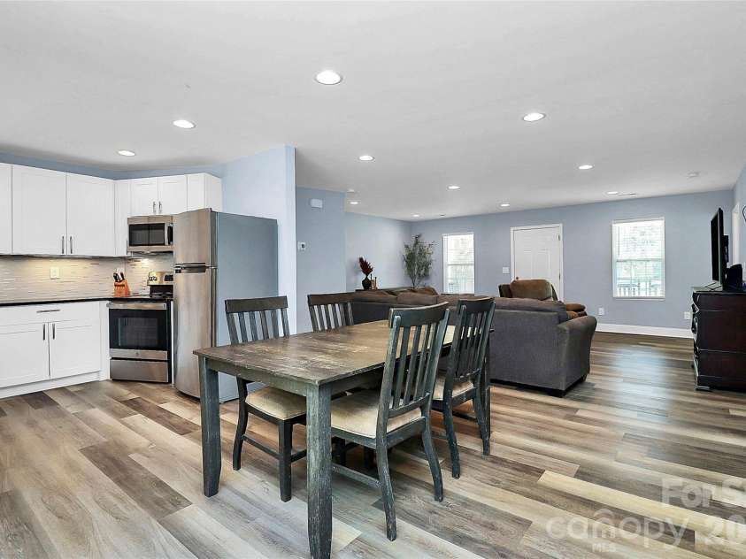 105 Ace Avenue, Dallas, NC 28034.  MLS# CAR4346384, YatesRealty ID 13172. 