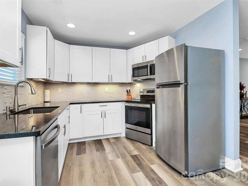 105 Ace Avenue, Dallas, NC 28034.  MLS# CAR4346384, YatesRealty ID 13172. 