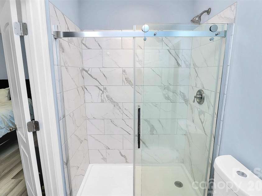 105 Ace Avenue, Dallas, NC 28034.  MLS# CAR4346384, YatesRealty ID 13172. 