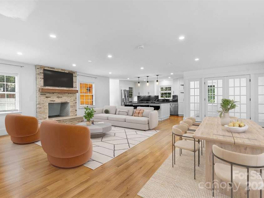 4500 Dawnwood Drive, Charlotte, NC 28212.  MLS# CAR4331349, YatesRealty ID 13174. 