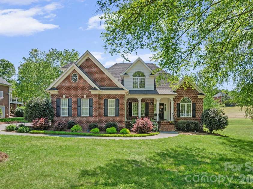 531 Oak Valley Boulevard, Advance, NC 27006.  MLS# CAR4370434, YatesRealty ID 13174. 