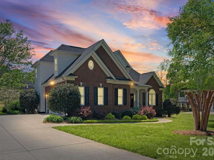 531 Oak Valley Boulevard, Advance, NC 27006.  MLS# CAR4370434, YatesRealty ID 13174. 