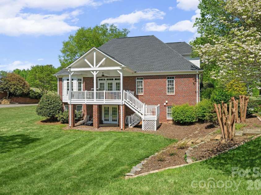 531 Oak Valley Boulevard, Advance, NC 27006.  MLS# CAR4370434, YatesRealty ID 13174. 
