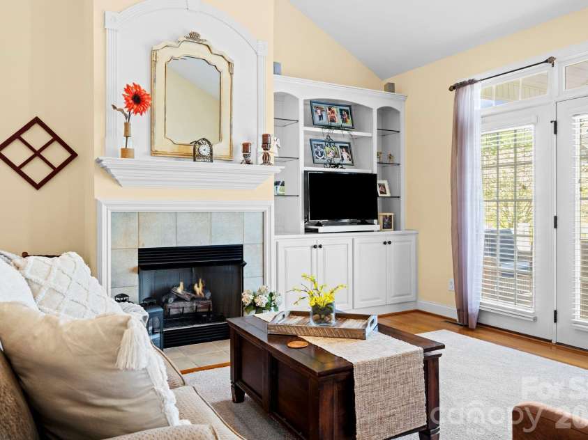 531 Oak Valley Boulevard, Advance, NC 27006.  MLS# CAR4370434, YatesRealty ID 13174. 