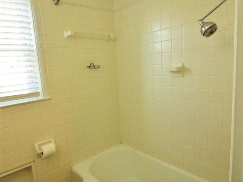 3238 Pinehurst Place, Charlotte, NC 28209.  MLS# CAR4238430, YatesRealty ID 13176. 