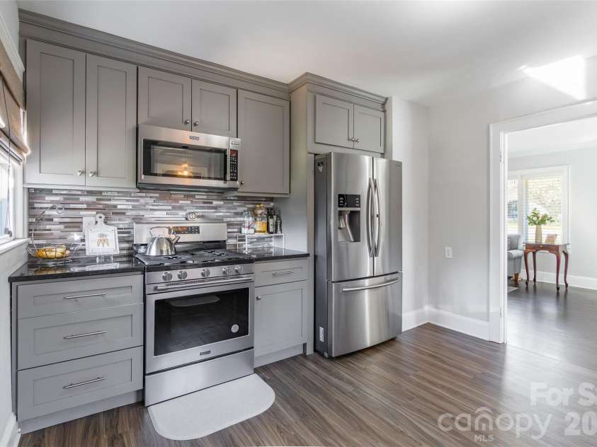 534 Georgia Avenue, Statesville, NC 28677.  MLS# CAR4357113, YatesRealty ID 13176. 