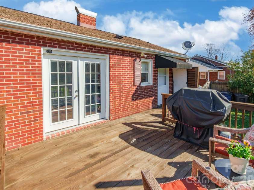 534 Georgia Avenue, Statesville, NC 28677.  MLS# CAR4357113, YatesRealty ID 13176. 
