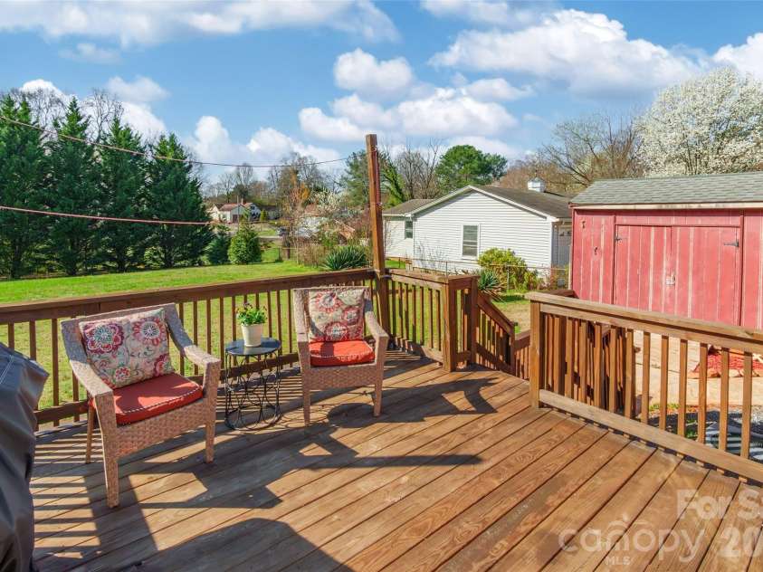 534 Georgia Avenue, Statesville, NC 28677.  MLS# CAR4357113, YatesRealty ID 13176. 