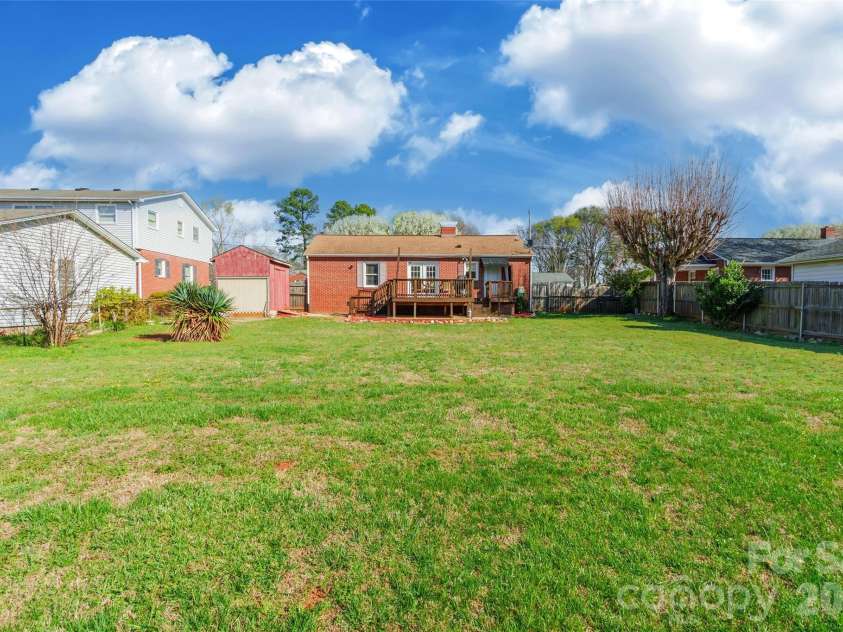534 Georgia Avenue, Statesville, NC 28677.  MLS# CAR4357113, YatesRealty ID 13176. 