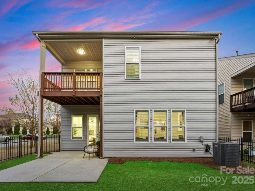 6020 Union Pacific Avenue, Charlotte, NC 28210.  MLS# CAR4241932, YatesRealty ID 13177. 