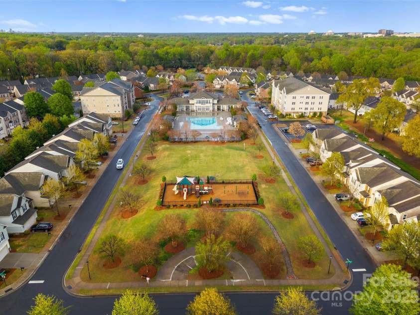 6020 Union Pacific Avenue, Charlotte, NC 28210.  MLS# CAR4241932, YatesRealty ID 13177. 