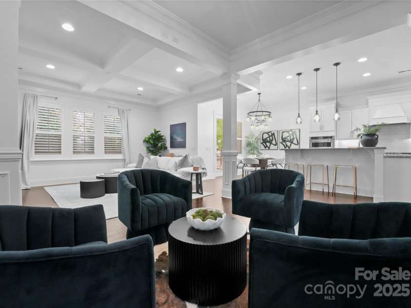 6020 Union Pacific Avenue, Charlotte, NC 28210.  MLS# CAR4241932, YatesRealty ID 13177. 