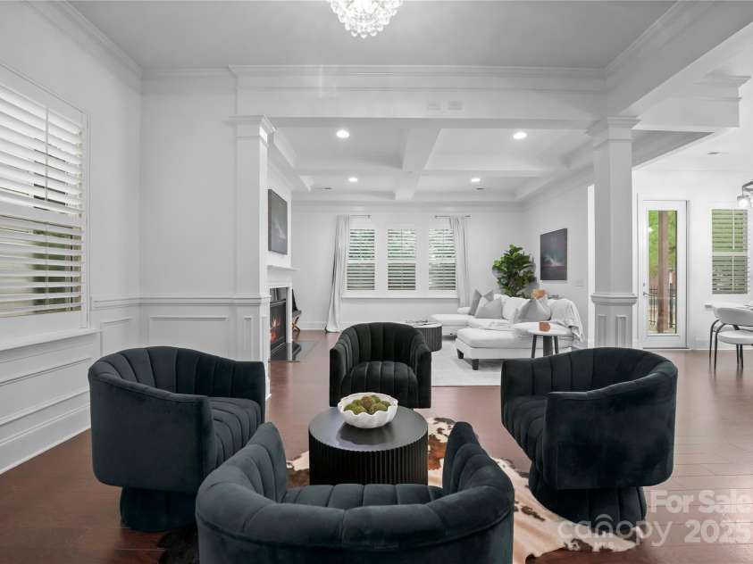 6020 Union Pacific Avenue, Charlotte, NC 28210.  MLS# CAR4241932, YatesRealty ID 13177. 