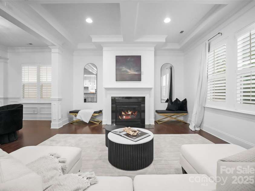 6020 Union Pacific Avenue, Charlotte, NC 28210.  MLS# CAR4241932, YatesRealty ID 13177. 