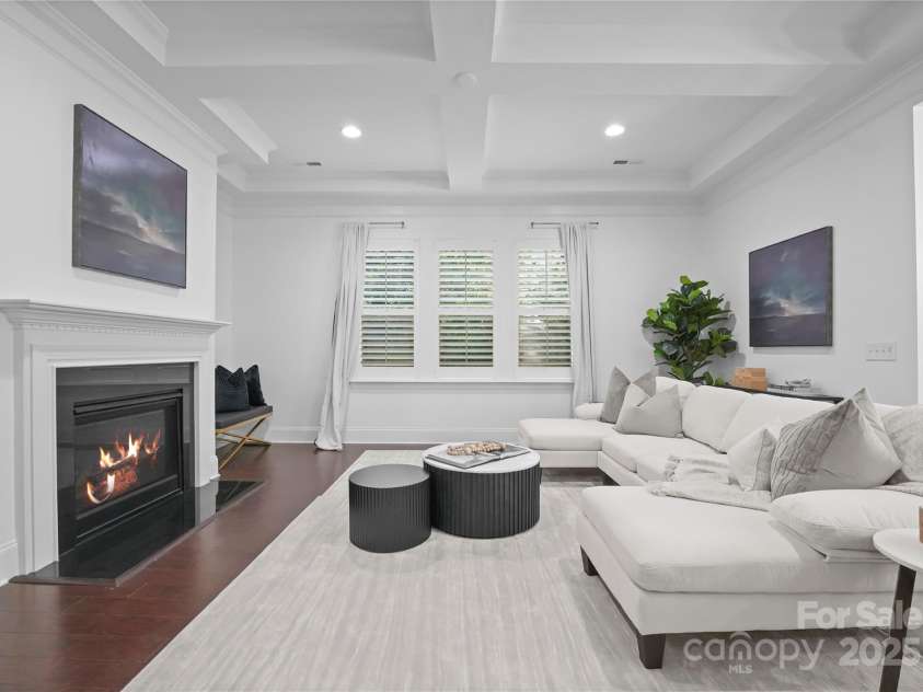 6020 Union Pacific Avenue, Charlotte, NC 28210.  MLS# CAR4241932, YatesRealty ID 13177. 