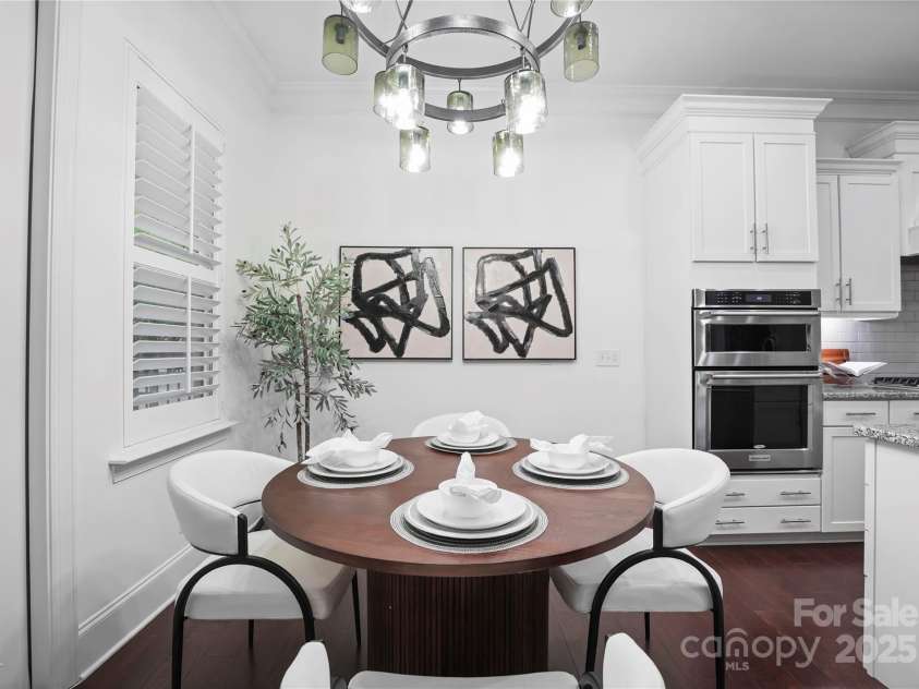 6020 Union Pacific Avenue, Charlotte, NC 28210.  MLS# CAR4241932, YatesRealty ID 13177. 