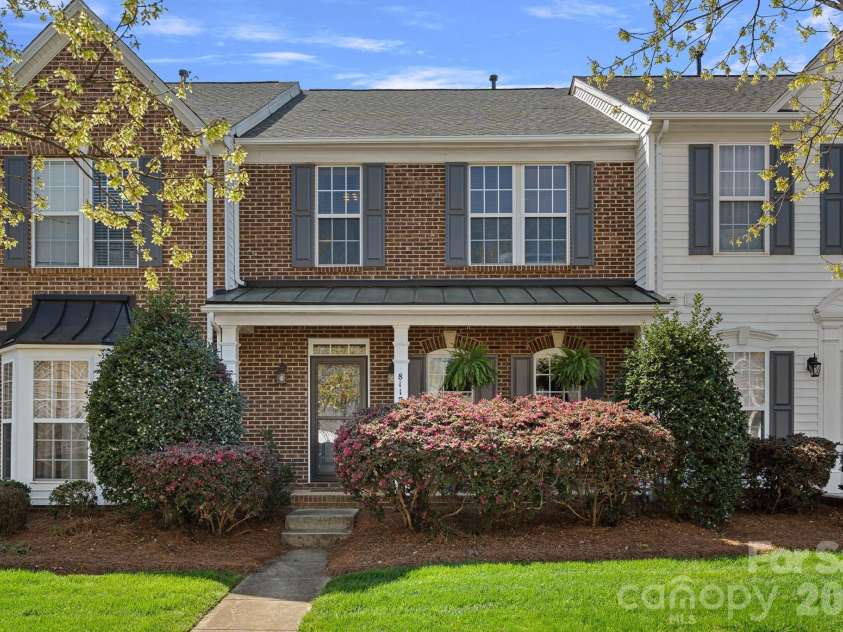 8117 Bridgegate Drive, Huntersville, NC 28078.  MLS# CAR4364152, YatesRealty ID 13177. 