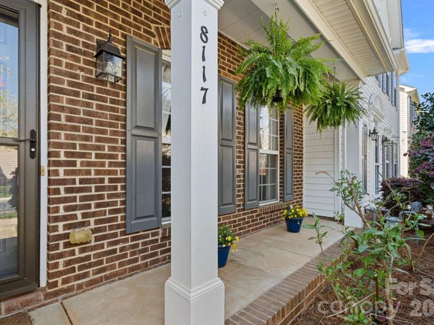 8117 Bridgegate Drive, Huntersville, NC 28078.  MLS# CAR4364152, YatesRealty ID 13177. 