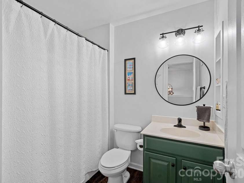 8117 Bridgegate Drive, Huntersville, NC 28078.  MLS# CAR4364152, YatesRealty ID 13177. 