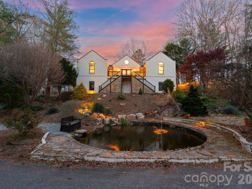 214 Ridgeway Drive, Taylorsville, NC 28681.  MLS# CAR4300884, YatesRealty ID 13178. 