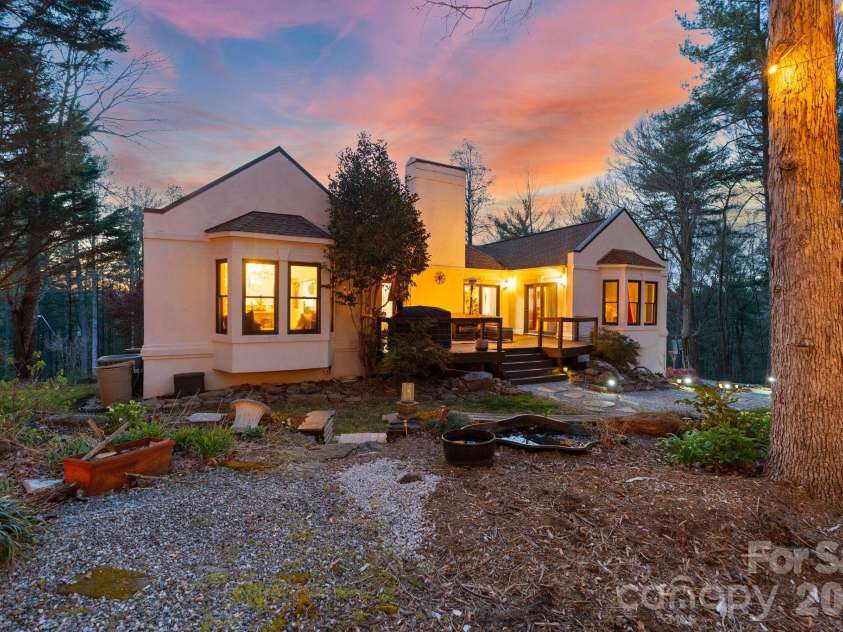 214 Ridgeway Drive, Taylorsville, NC 28681.  MLS# CAR4300884, YatesRealty ID 13178. 