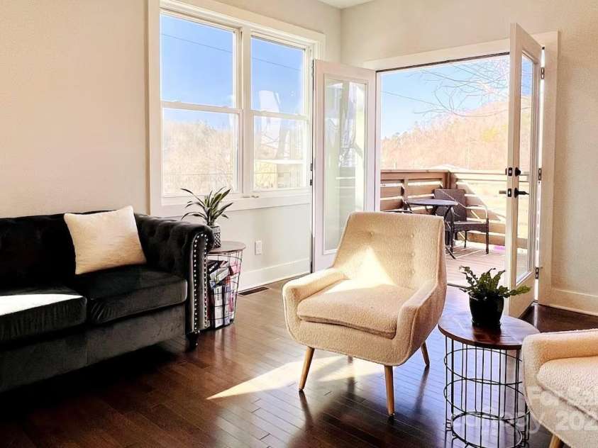1057 Riverside Drive, Asheville, NC 28804.  MLS# CAR4330741, YatesRealty ID 13179. 