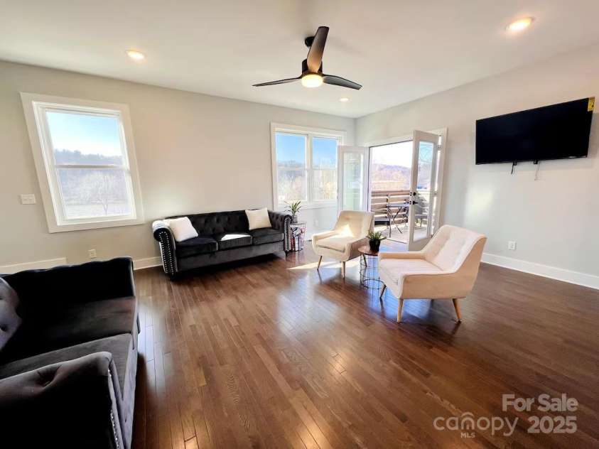 1057 Riverside Drive, Asheville, NC 28804.  MLS# CAR4330741, YatesRealty ID 13179. 
