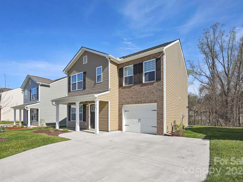 437 Burdock Lane, Arden, NC 28704.  MLS# CAR4242543, YatesRealty ID 13179. 